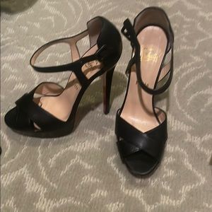 Christian Louboutin authentic Womens pumps